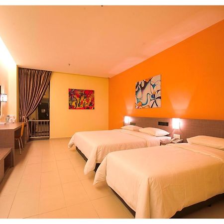 Prime City Express Hotel Keluang Exterior foto